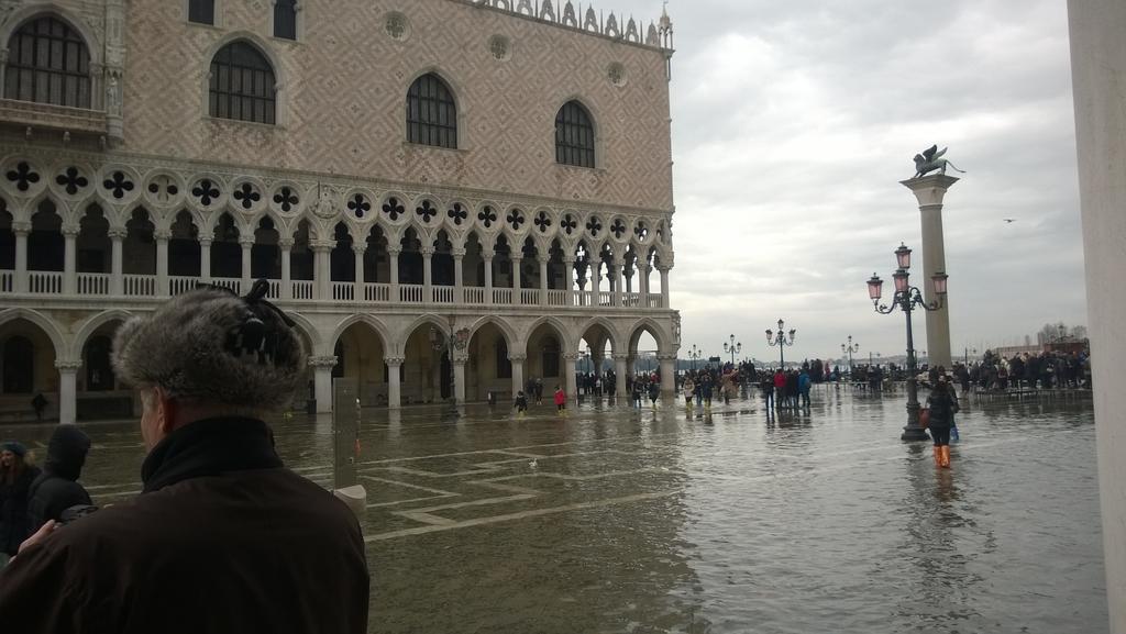 In Venice Back To San Marco Tourist Apartment Exterior photo